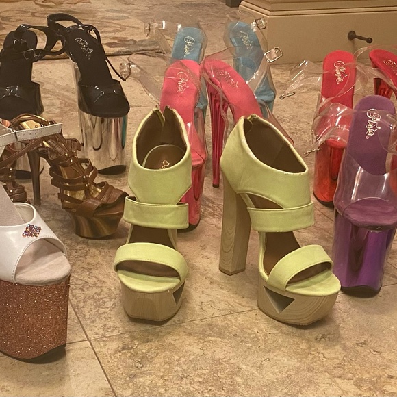 STILETTO PLATFORM HEELS SIZES 9/10 (PLEASERS) - Picture 1 of 6